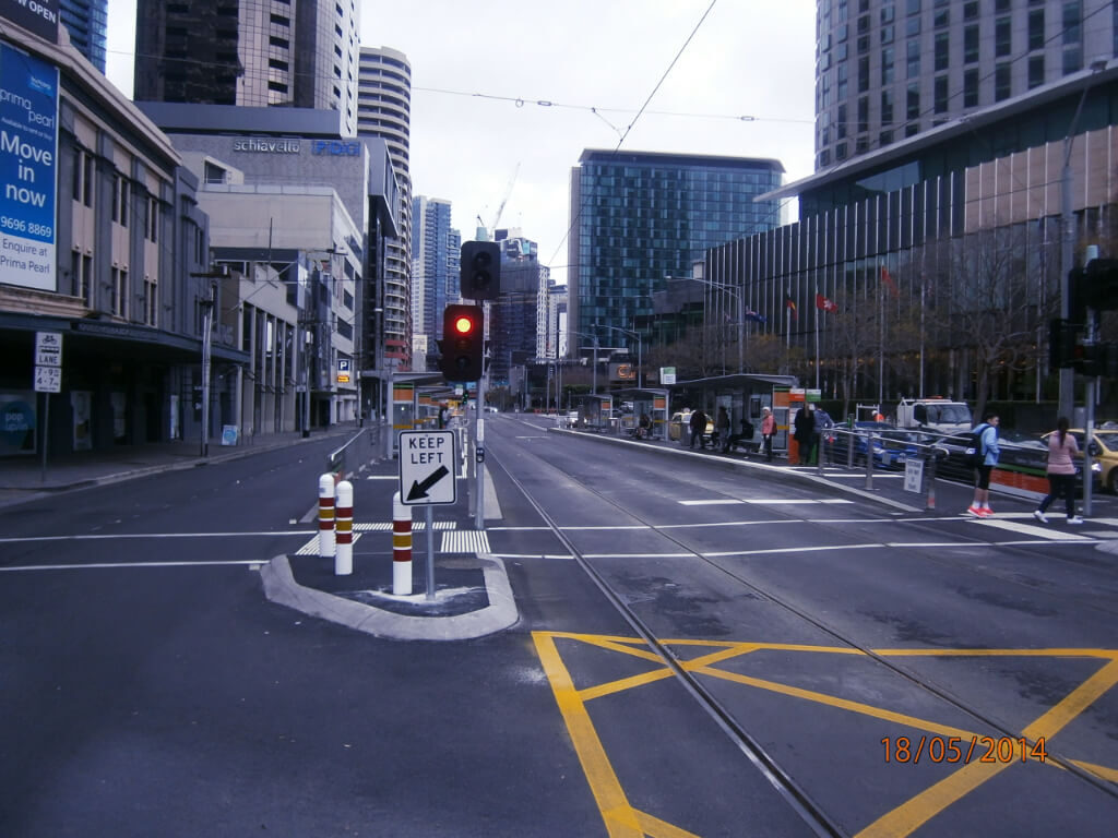 Traffix Services Transport Engineering - Queensbridge Street Tram Track Renewal 